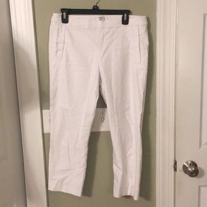 Elle Pull on white stretch capris